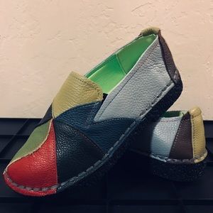 Women’s shoe, comfortable sole. Never worn.